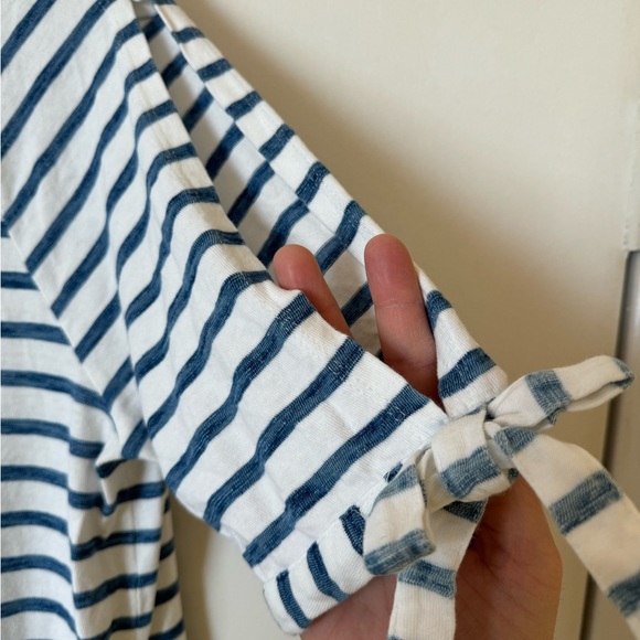 JANE AND DELANCEY cold shoulder top - size L - EUC - Anthropologie - Picture 3 of 3